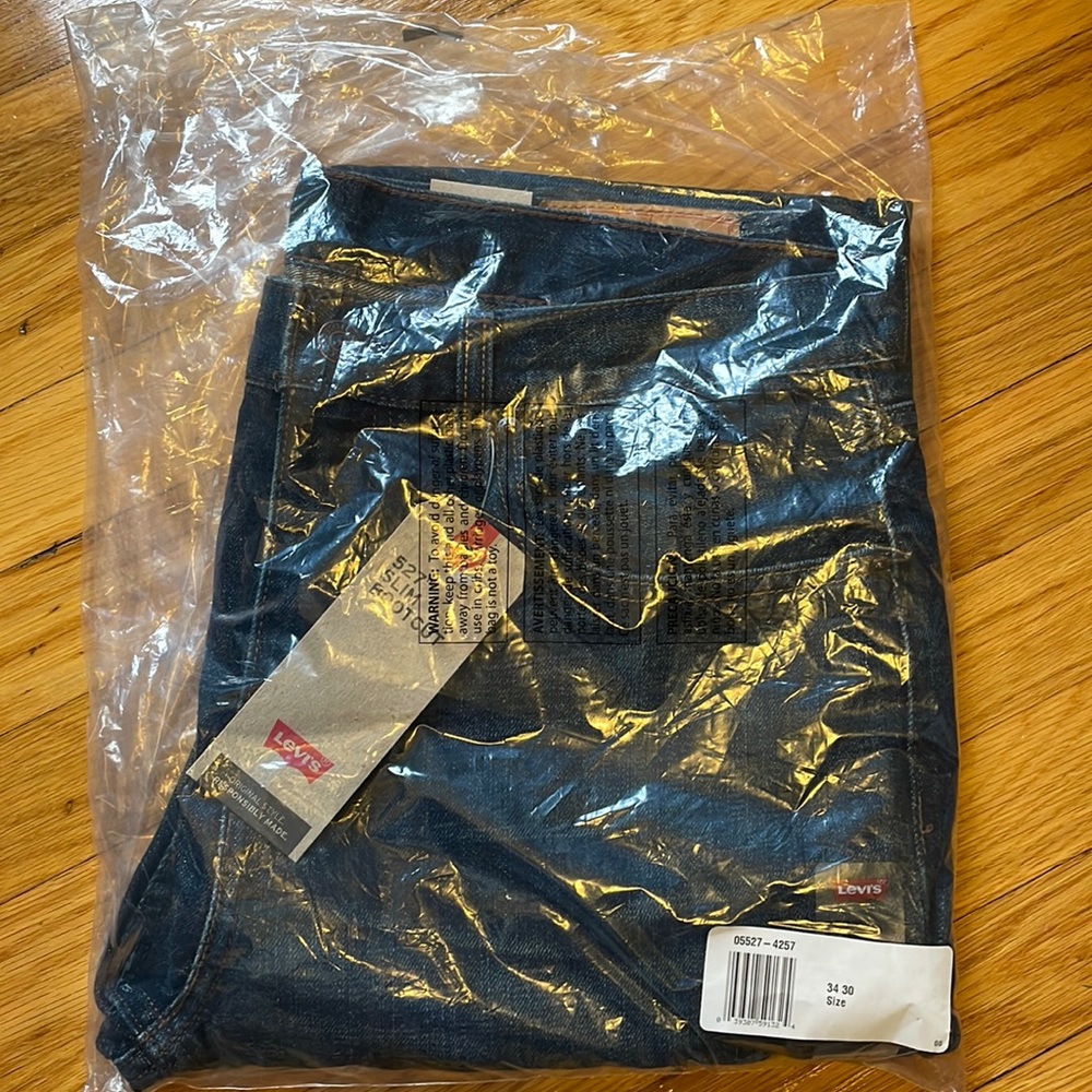 Levi’s 527 Slim Bootcut jeans
